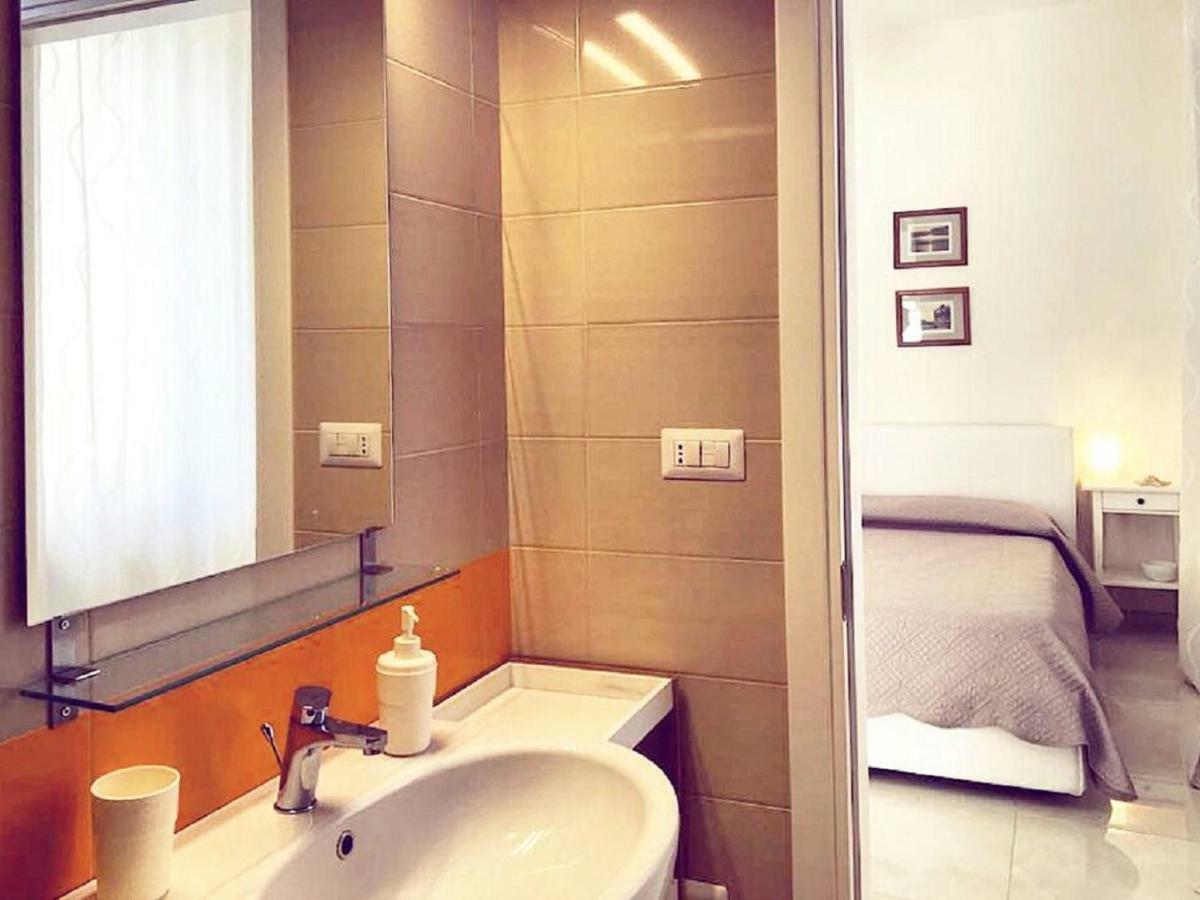 B&B La Suite 加利波利 外观 照片